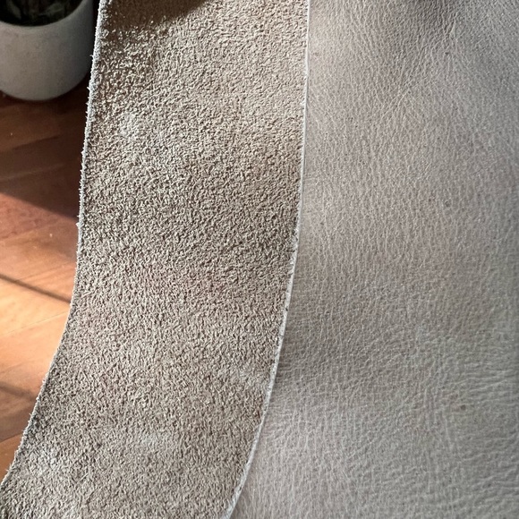 Banana Republic Factory / GAP Vegan Suede Lotus Tote Biscotti Color - Picture 8 of 14